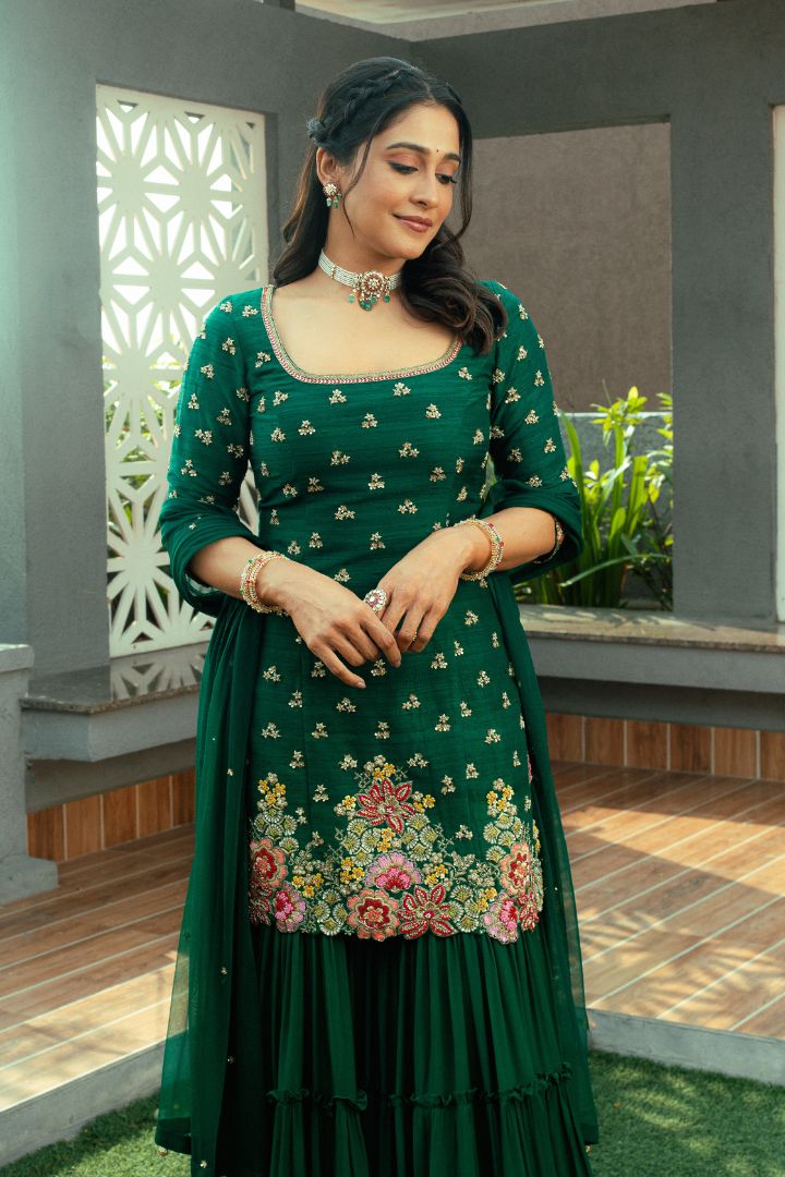 Regina Cassandra In Tarangita kurta set